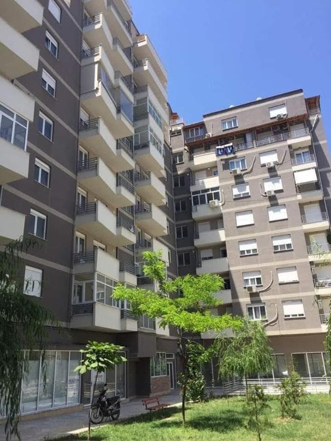 Petro Apartment Korce Exterior photo