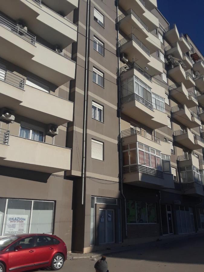 Petro Apartment Korce Exterior photo