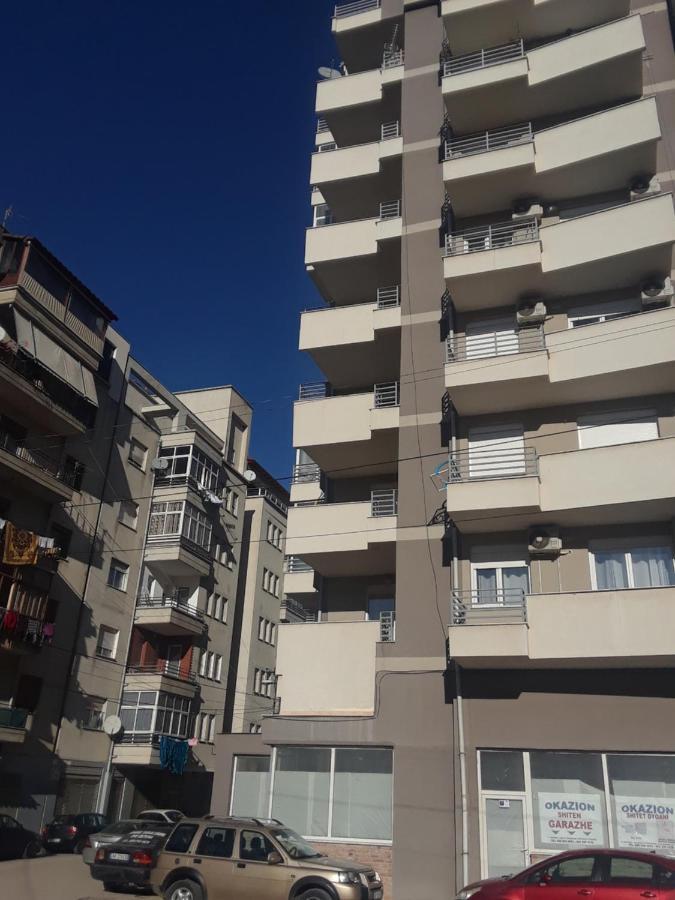 Petro Apartment Korce Exterior photo